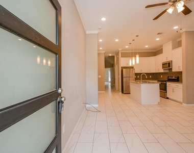 3712 Easy Street - Photo Thumbnail 4