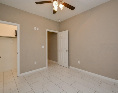 3712 Easy Street - Photo Thumbnail 27