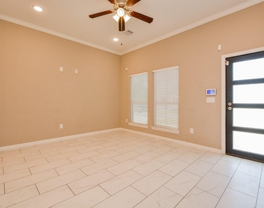 3712 Easy Street - Photo Thumbnail 3