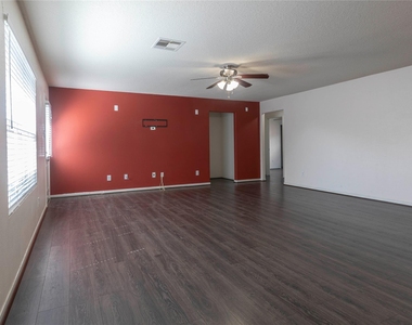 5027 Lamppost Hill Court - Photo Thumbnail 13