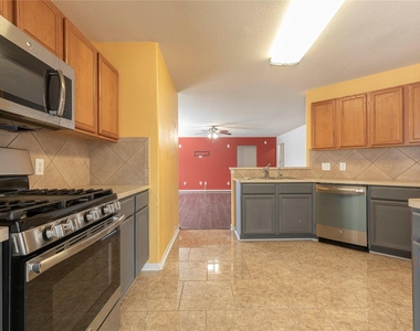 5027 Lamppost Hill Court - Photo Thumbnail 15