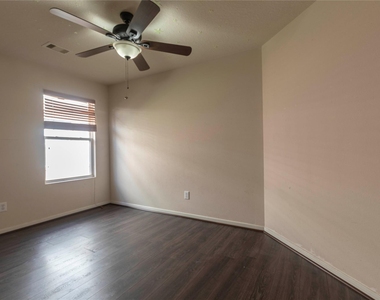 5027 Lamppost Hill Court - Photo Thumbnail 16