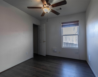 5027 Lamppost Hill Court - Photo Thumbnail 21