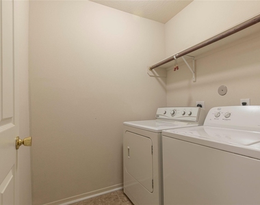 5027 Lamppost Hill Court - Photo Thumbnail 19