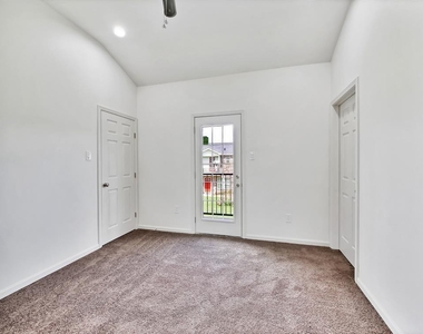 223 Fairfax Lane - Photo Thumbnail 11