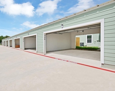 223 Fairfax Lane - Photo Thumbnail 13