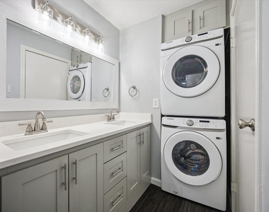 702 Bering Drive - Photo Thumbnail 11