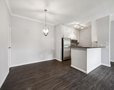 702 Bering Drive - Photo Thumbnail 5
