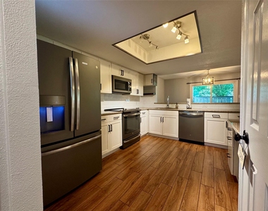 5005 Georgi Lane - Photo Thumbnail 3