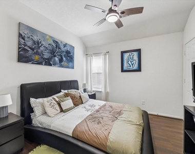 18814 Deer Key Circle - Photo Thumbnail 14