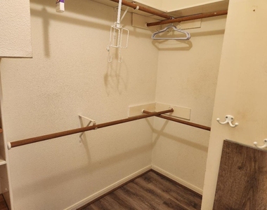 6922 Gentle Breeze Drive - Photo Thumbnail 22