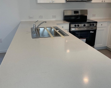 3654 Duplet Avenue - Photo Thumbnail 2