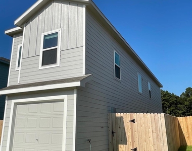3654 Duplet Avenue - Photo Thumbnail 1