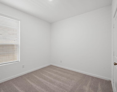 13111 Pine Trace Street - Photo Thumbnail 10