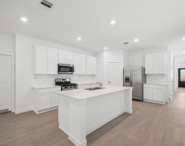 13111 Pine Trace Street - Photo Thumbnail 3