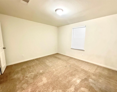 175 Emma Rose Drive - Photo Thumbnail 20