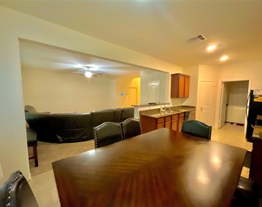 175 Emma Rose Drive - Photo Thumbnail 7