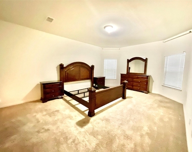 175 Emma Rose Drive - Photo Thumbnail 10