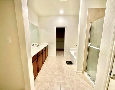 175 Emma Rose Drive - Photo Thumbnail 13