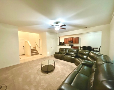 175 Emma Rose Drive - Photo Thumbnail 3
