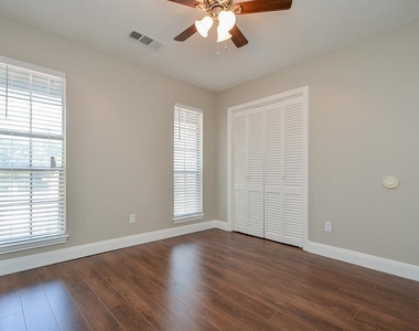 13326 Pantano Drive - Photo Thumbnail 24