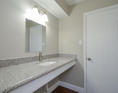 13326 Pantano Drive - Photo Thumbnail 29