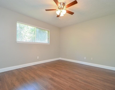 13326 Pantano Drive - Photo Thumbnail 25