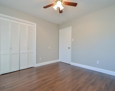 13326 Pantano Drive - Photo Thumbnail 23