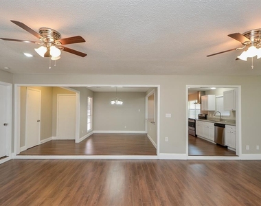 13326 Pantano Drive - Photo Thumbnail 2