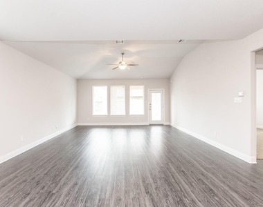 16611 Highland Country Drive - Photo Thumbnail 8