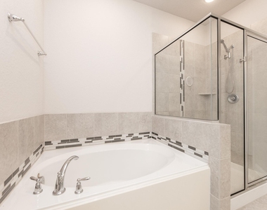 16611 Highland Country Drive - Photo Thumbnail 23