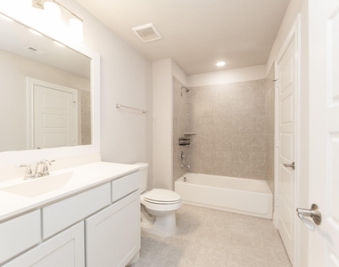 16611 Highland Country Drive - Photo Thumbnail 37