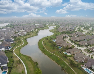 16611 Highland Country Drive - Photo Thumbnail 40