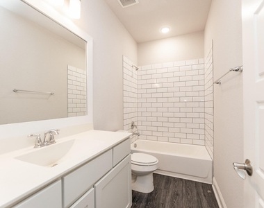 16611 Highland Country Drive - Photo Thumbnail 27