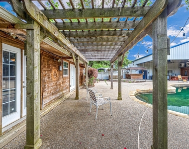 18718 Vickers Road - Photo Thumbnail 9