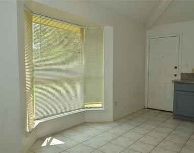 10094 Ash Fork Drive - Photo Thumbnail 5