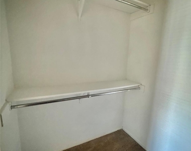 2425 Augusta Dr - Photo Thumbnail 19