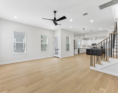 2204 Lou Ellen Lane - Photo Thumbnail 20