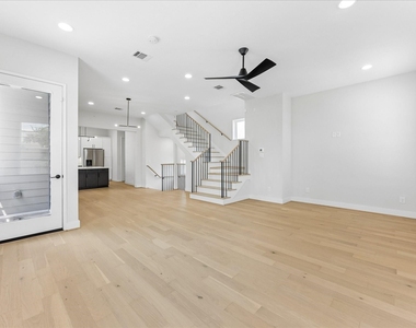 2204 Lou Ellen Lane - Photo Thumbnail 22