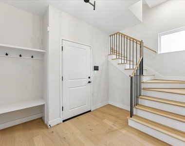2204 Lou Ellen Lane - Photo Thumbnail 10