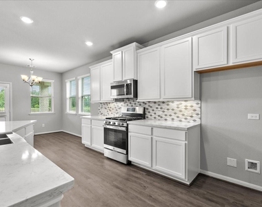 1833 Kenley Way - Photo Thumbnail 11