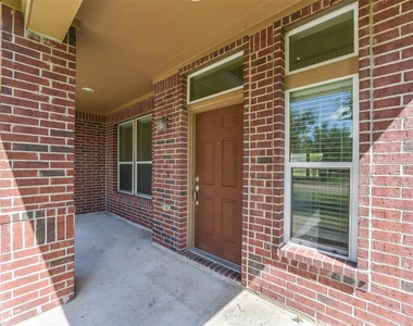 2815 E Trailblazer Lane - Photo Thumbnail 4
