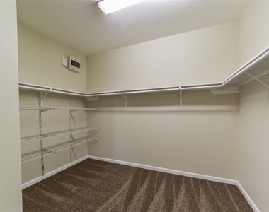 2815 E Trailblazer Lane - Photo Thumbnail 29