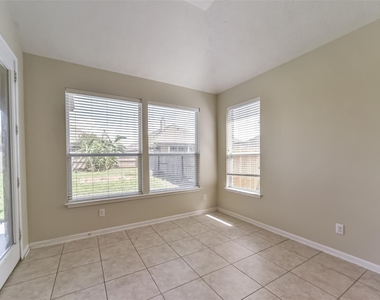 2815 E Trailblazer Lane - Photo Thumbnail 19