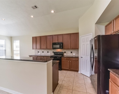 2815 E Trailblazer Lane - Photo Thumbnail 13