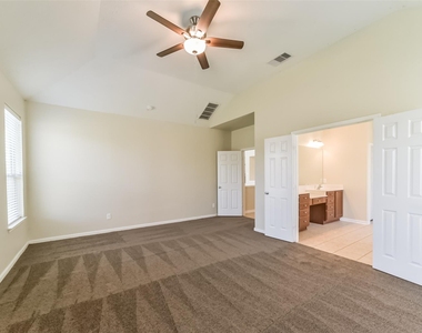 2815 E Trailblazer Lane - Photo Thumbnail 24