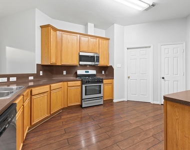 14614 Gearen Court - Photo Thumbnail 9
