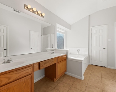 14614 Gearen Court - Photo Thumbnail 16