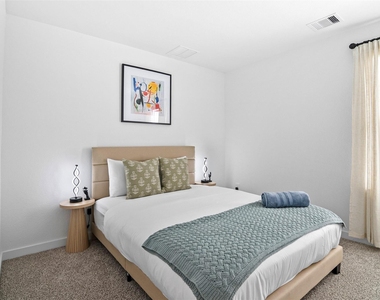 3208 Rainwood Gate Drive - Photo Thumbnail 27