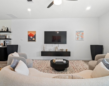 3208 Rainwood Gate Drive - Photo Thumbnail 3